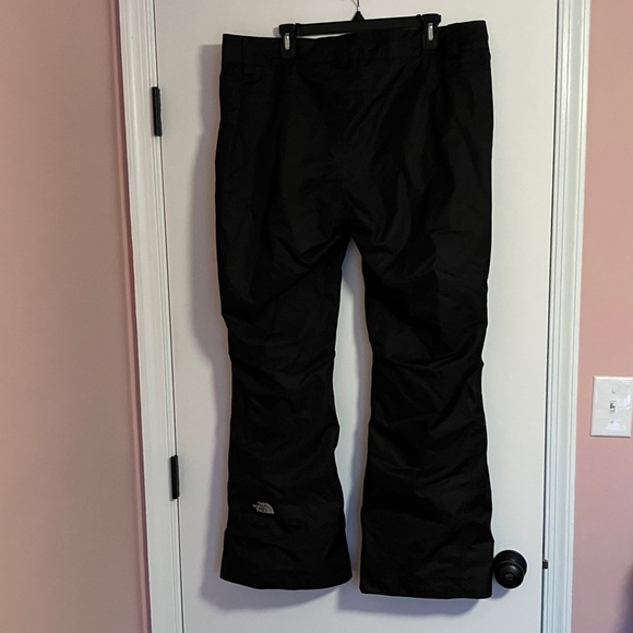 The North Face insulated snow pants - Picture 6 of 12